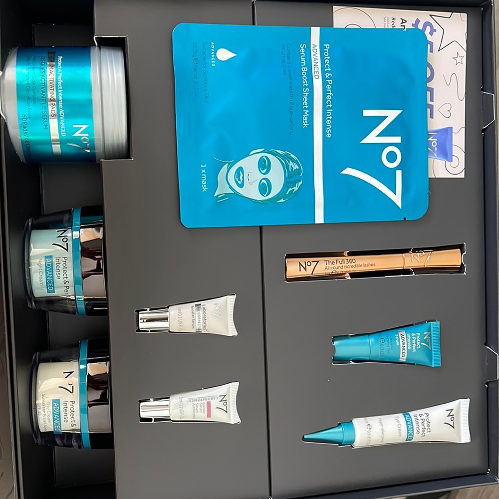 N07 Skincare Set